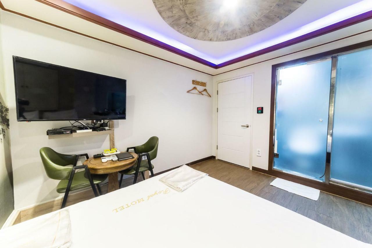Pocheon Royal Hotel Ngoại thất bức ảnh