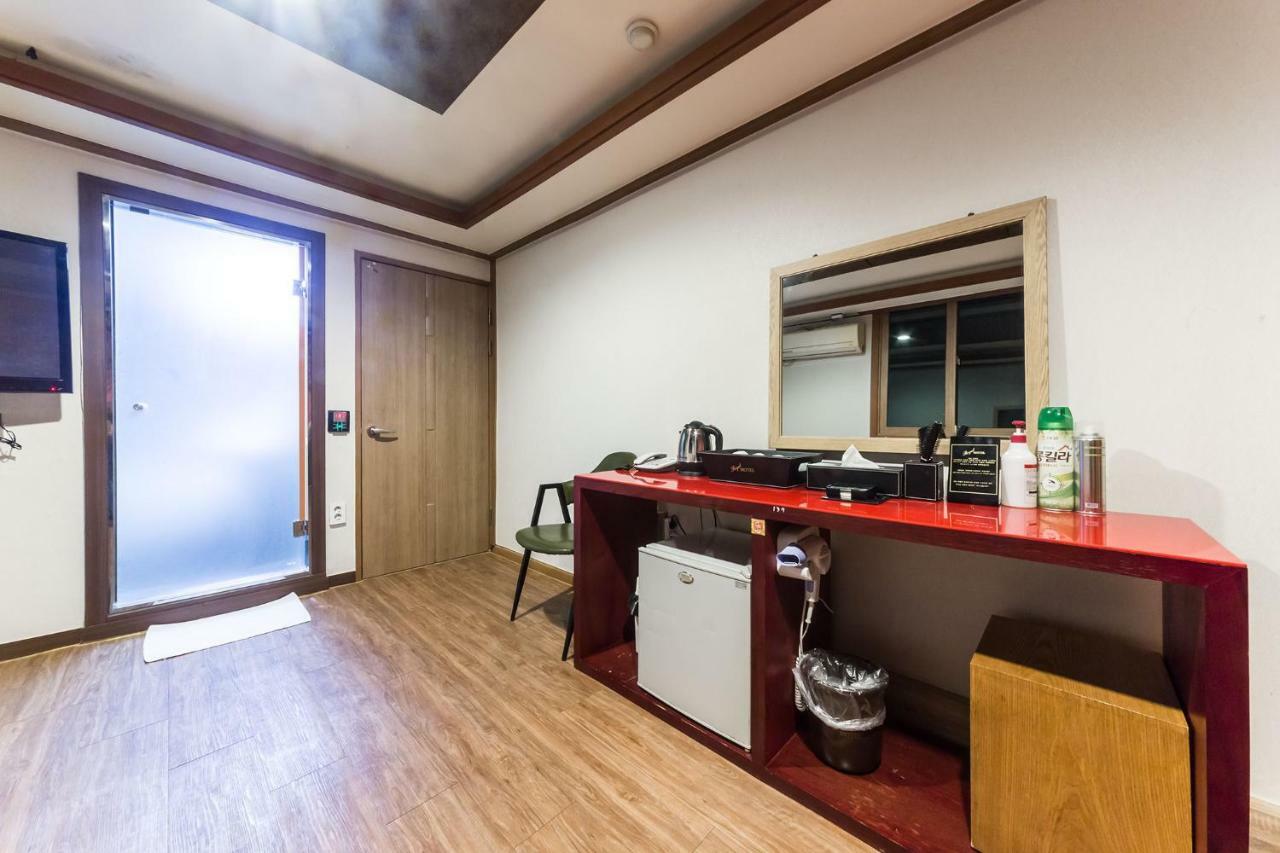 Pocheon Royal Hotel Ngoại thất bức ảnh